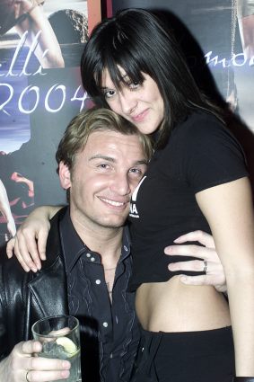 f42.jpg (26685 byte)